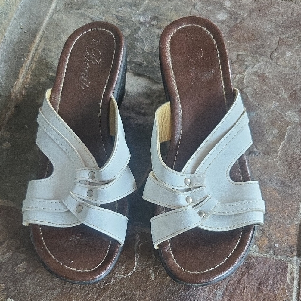 Women's Cream Sandals